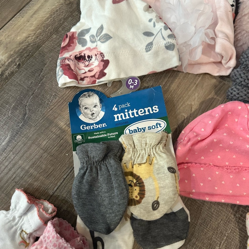 Assorted Baby Hats Collection - Picture 9 of 10